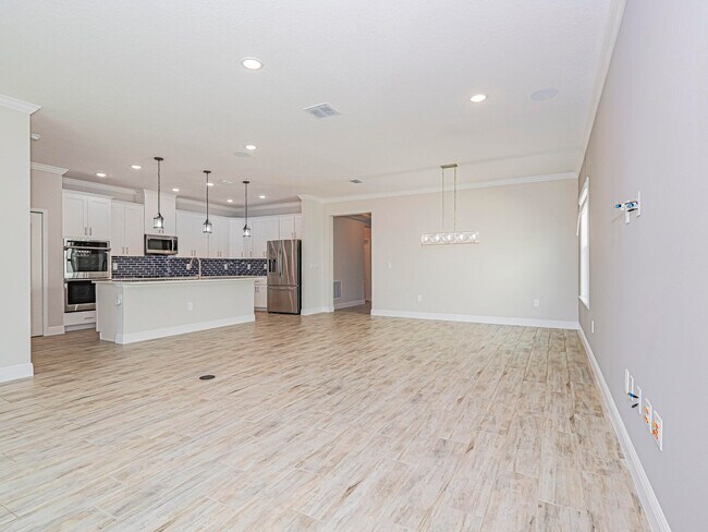 Building Photo - 9405 Serapis Wy