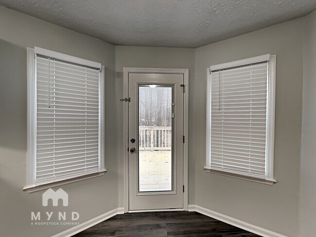 Building Photo - 5657 Riding Woods Dr SW