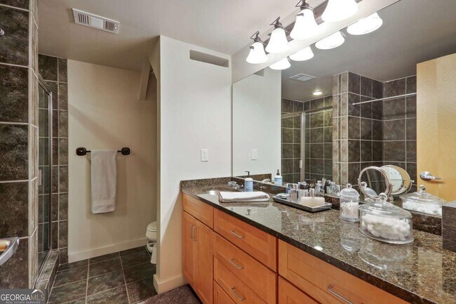 Building Photo - 640 Glen Iris Dr NE