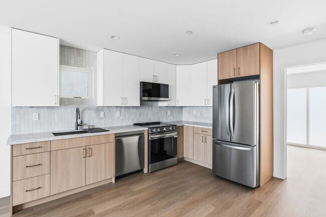 Building Photo - 6640 Valjean Ct
