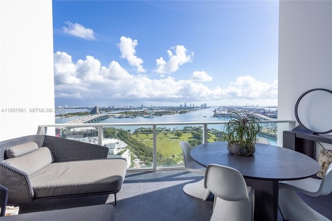 Building Photo - 1040 Biscayne Blvd