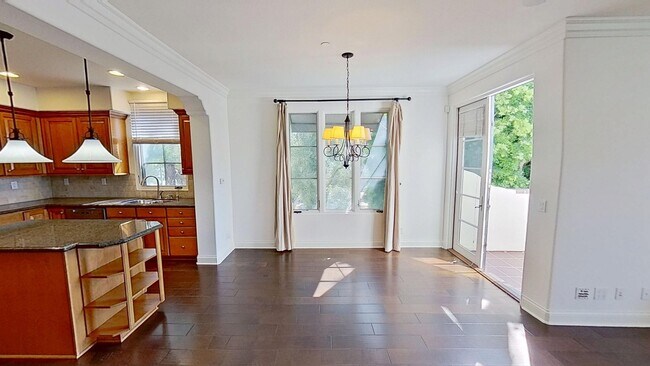 Building Photo - Spacious 2-bedroom/2.5-bathroom Townhouse- In the heart of the Funk Zone