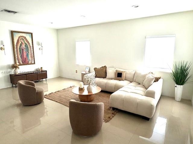 Building Photo - 5732 Fletcher St