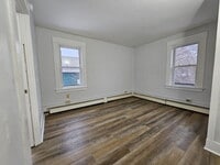 Building Photo - Charming 1-Bed/1-Bath Apartment in the Hea...