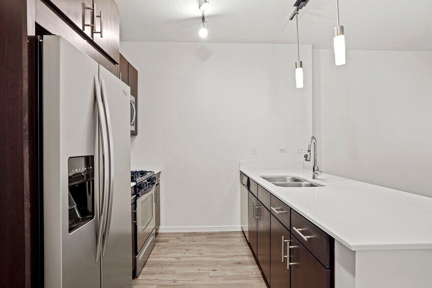 Building Photo - 3788 N Halsted St