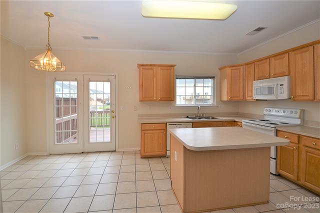 Building Photo - 9742 Bailey Rd