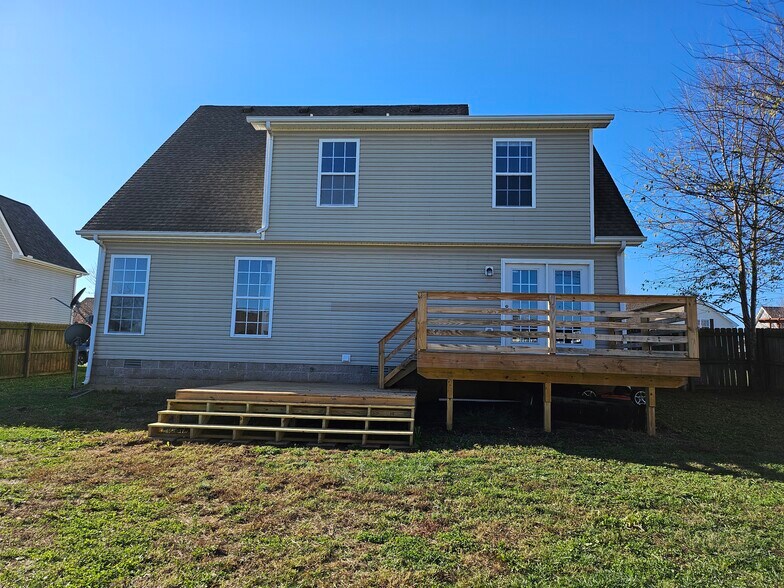 Building Photo - 3757 Naples Ct N