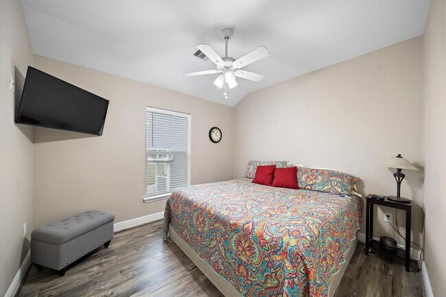 Building Photo - 3902 Pirates Beach Blvd Ct