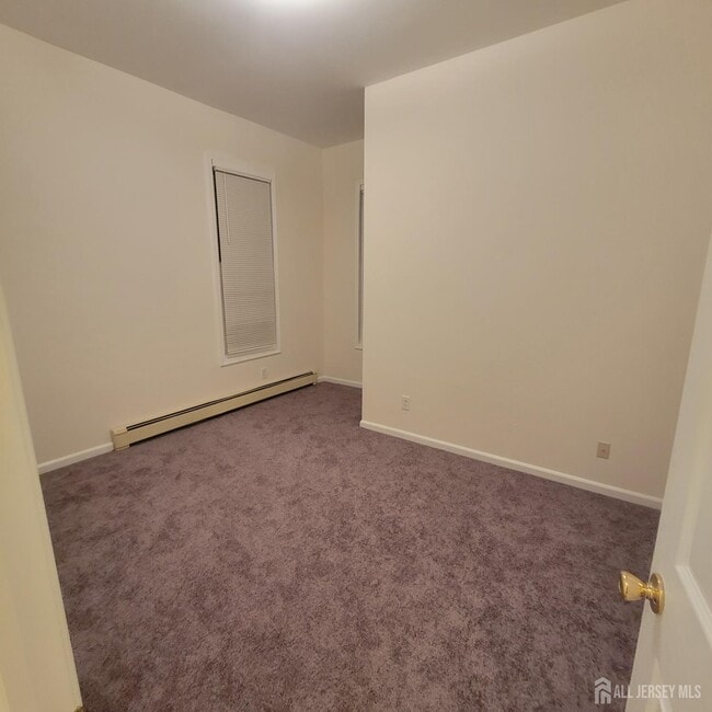 Building Photo - 195 George St