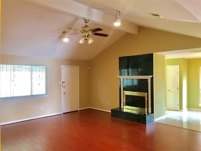 Building Photo - 3330 Creek Grove Dr