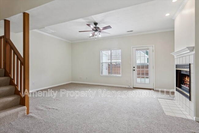 Building Photo - 400 Monument Ct