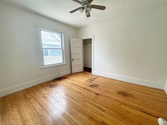 Primary Photo - Allston 3 Bed Available Now