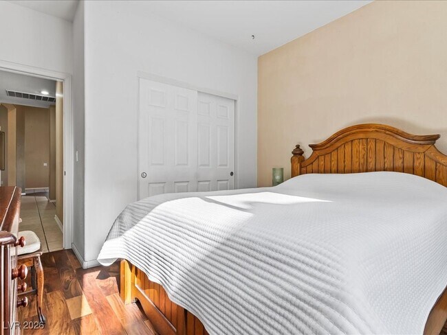 Building Photo - 2547 Serenity Hollow Dr