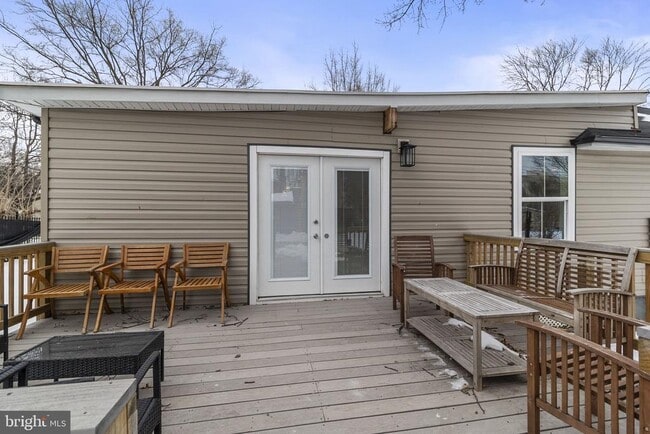 Building Photo - 4840 Hayes St NE