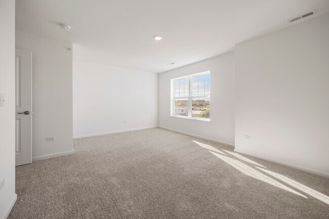 Building Photo - 678 Cassia Ct