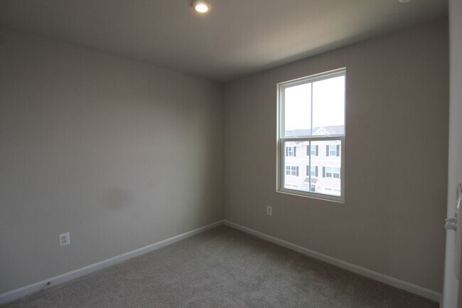 Building Photo - 34 Apple Wood Ln