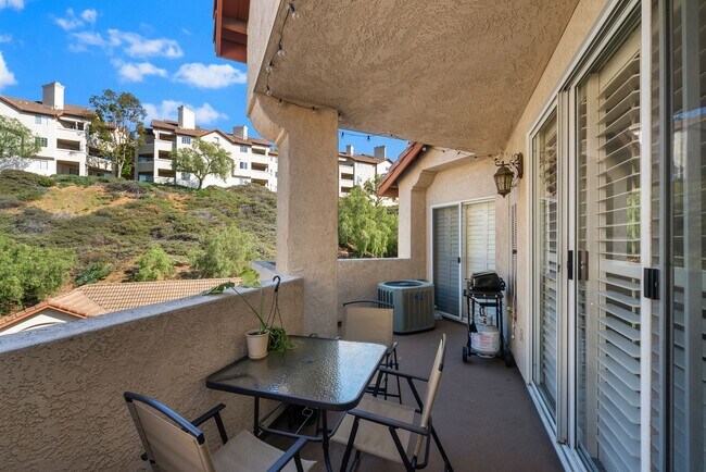Building Photo - Affinity Townhome in Scripps Ranch