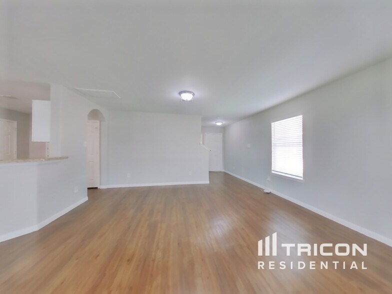 Building Photo - 21414 Jamals Way