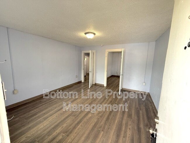Building Photo - 206 Blacksnake Rd