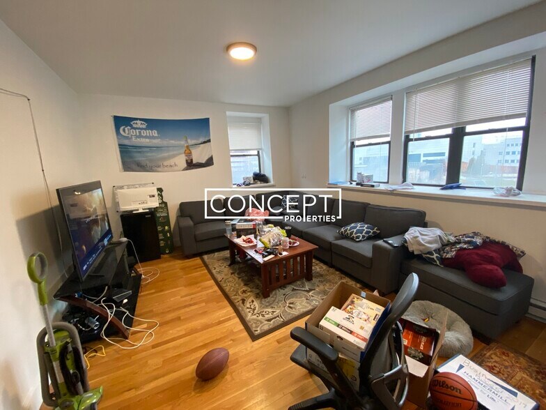 Building Photo - 776 Columbus Ave