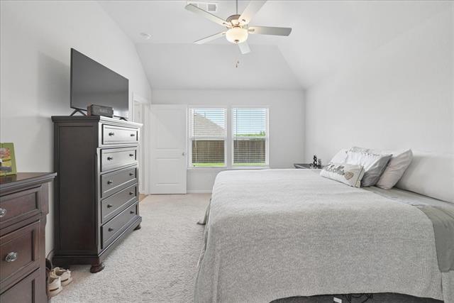 Building Photo - 1004 Pineview Ln