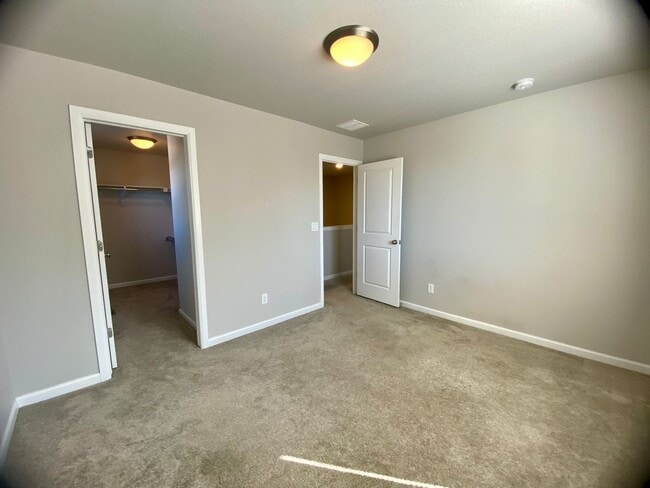 Building Photo - Newly Built 3 Bedroom, Powers and Research...