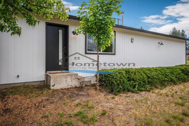Building Photo - 1804 E Coeur D Alene Ave