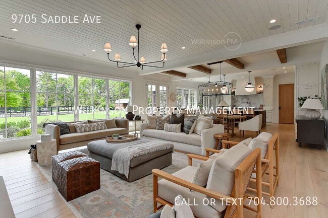 Building Photo - 9705 Saddle Ave