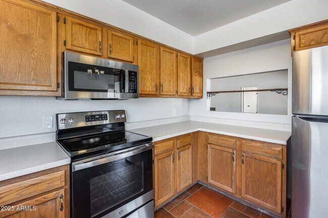 Building Photo - 12512 N 85th Ln