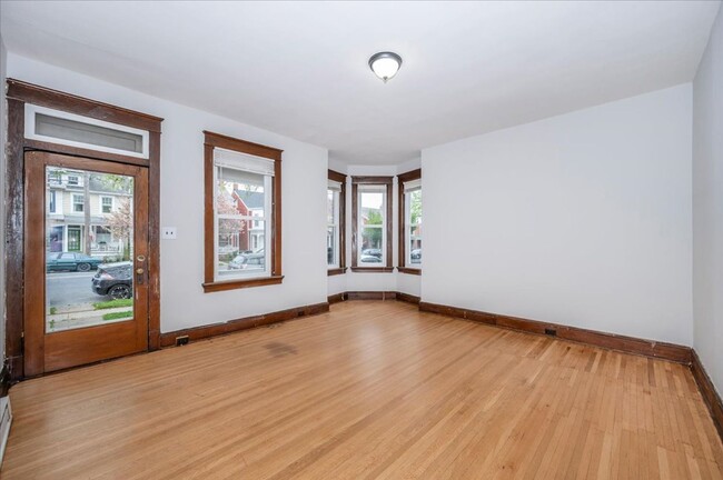 Building Photo - 209 Dill Ave