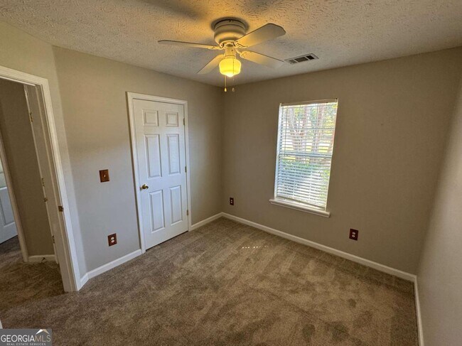 Building Photo - 1672 Walters Park Ct