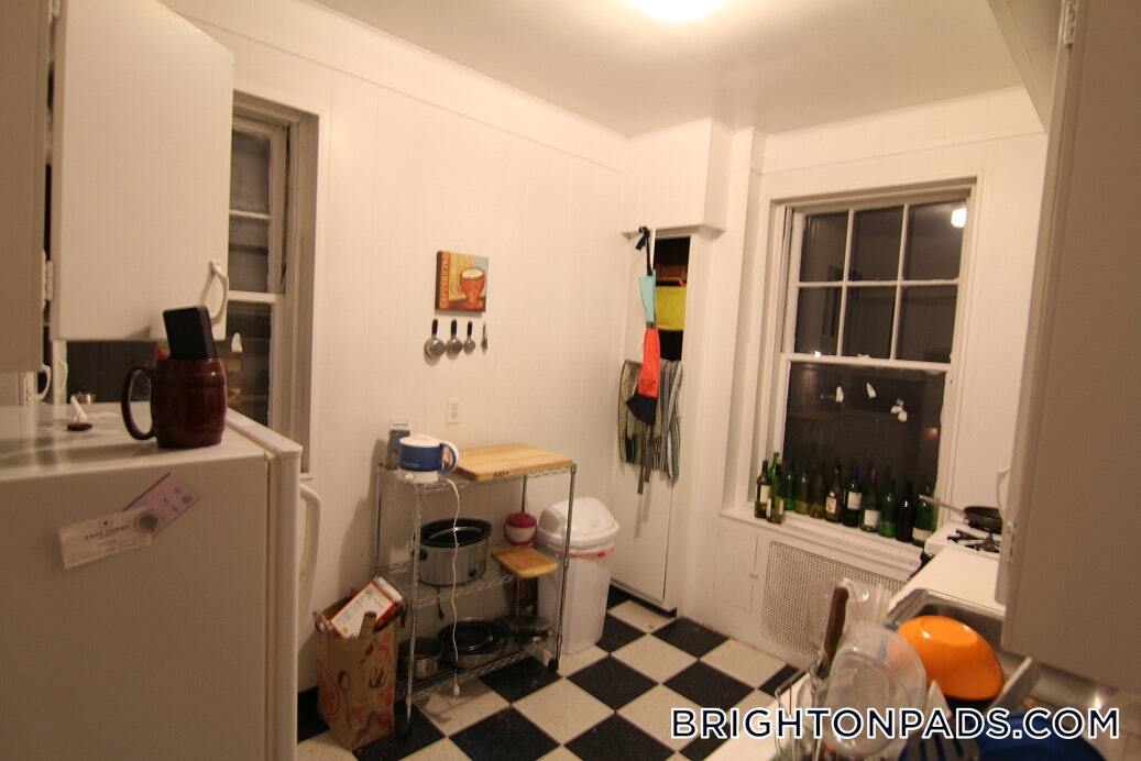 Building Photo - 2003 Commonwealth Ave