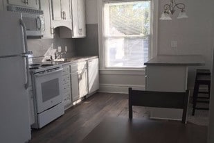 Building Photo - 116 Walnut St