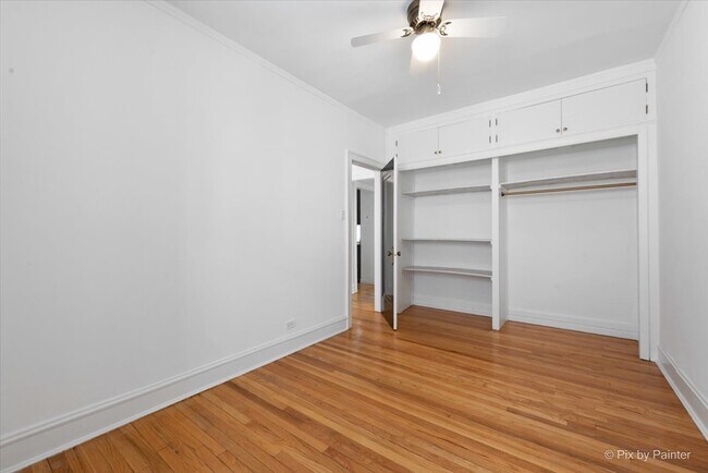 Building Photo - 726 Hinman Ave