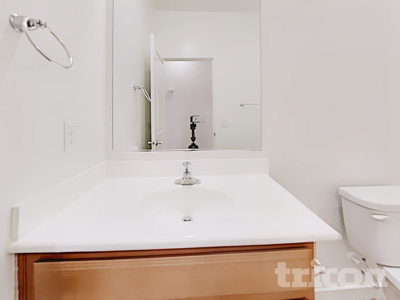 Building Photo - 13283 N 144th Ln