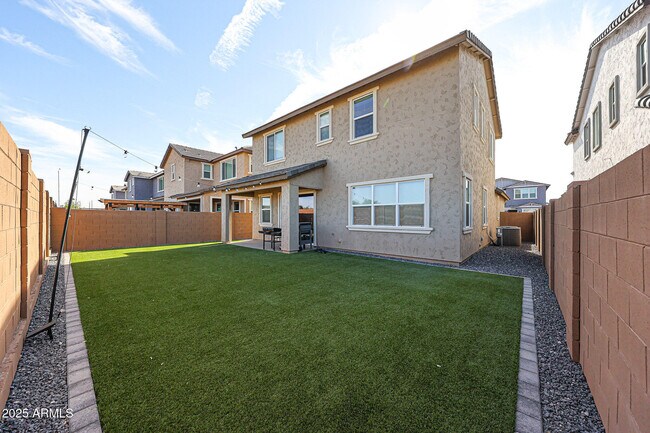 Building Photo - 8334 E Paloma Ave