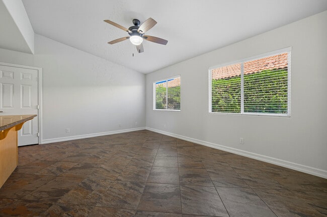 Building Photo - 51780 Avenida Velasco