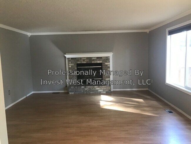 Building Photo - 14617 NE 50th St