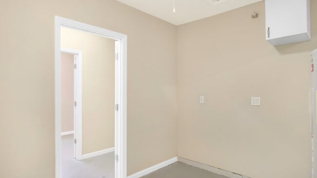 Building Photo - 720 Florence St