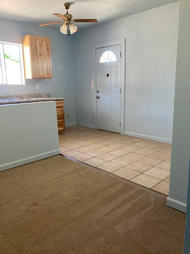 Building Photo - 421 W 3rd St