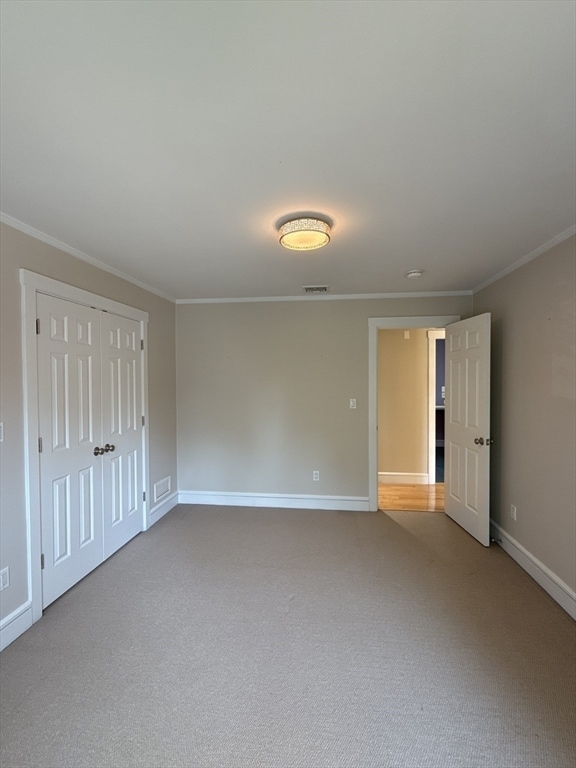Building Photo - 9 Sunny Knoll Terrace