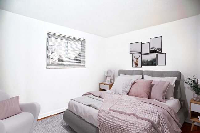 Building Photo - 602 S Perry St