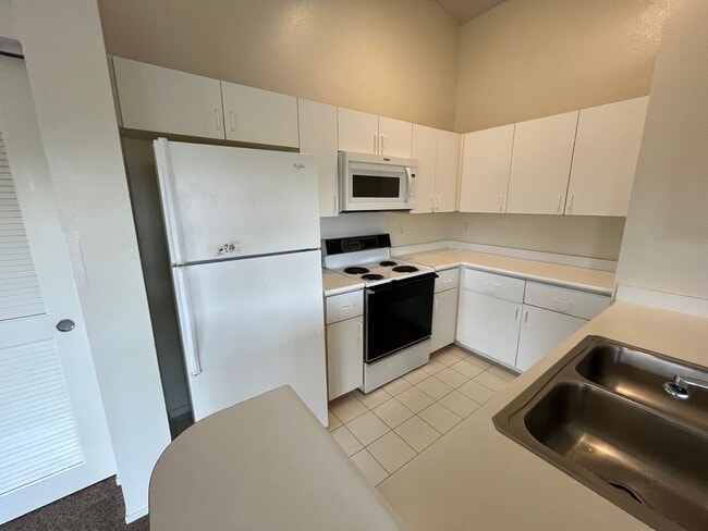 Building Photo - 91-999 Laaulu St. #31D