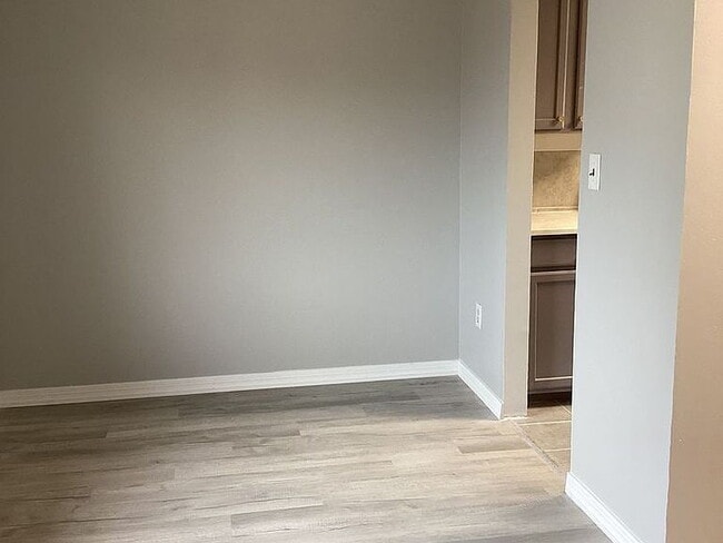 Building Photo - 370 Joe Parker Rd