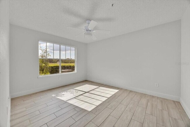 Building Photo - 2212 Grand Cayman Ct