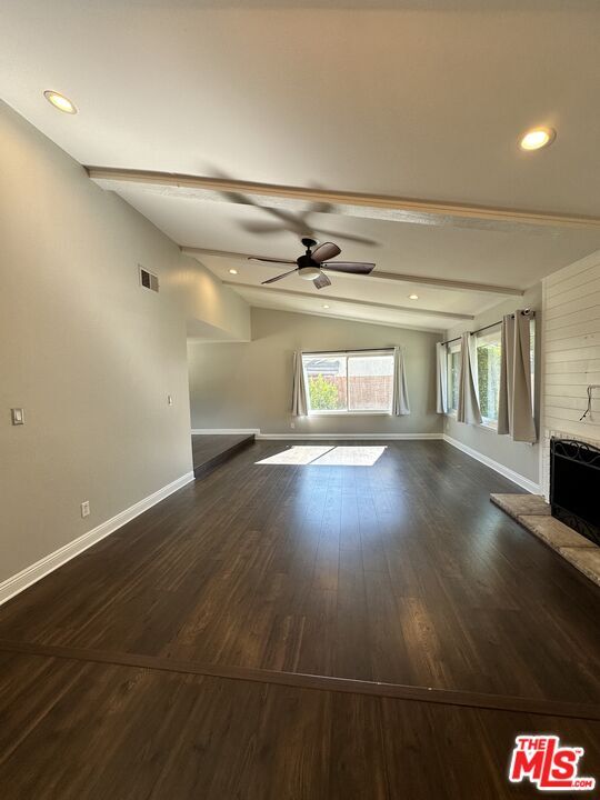 Building Photo - 10850 Remmet Ave