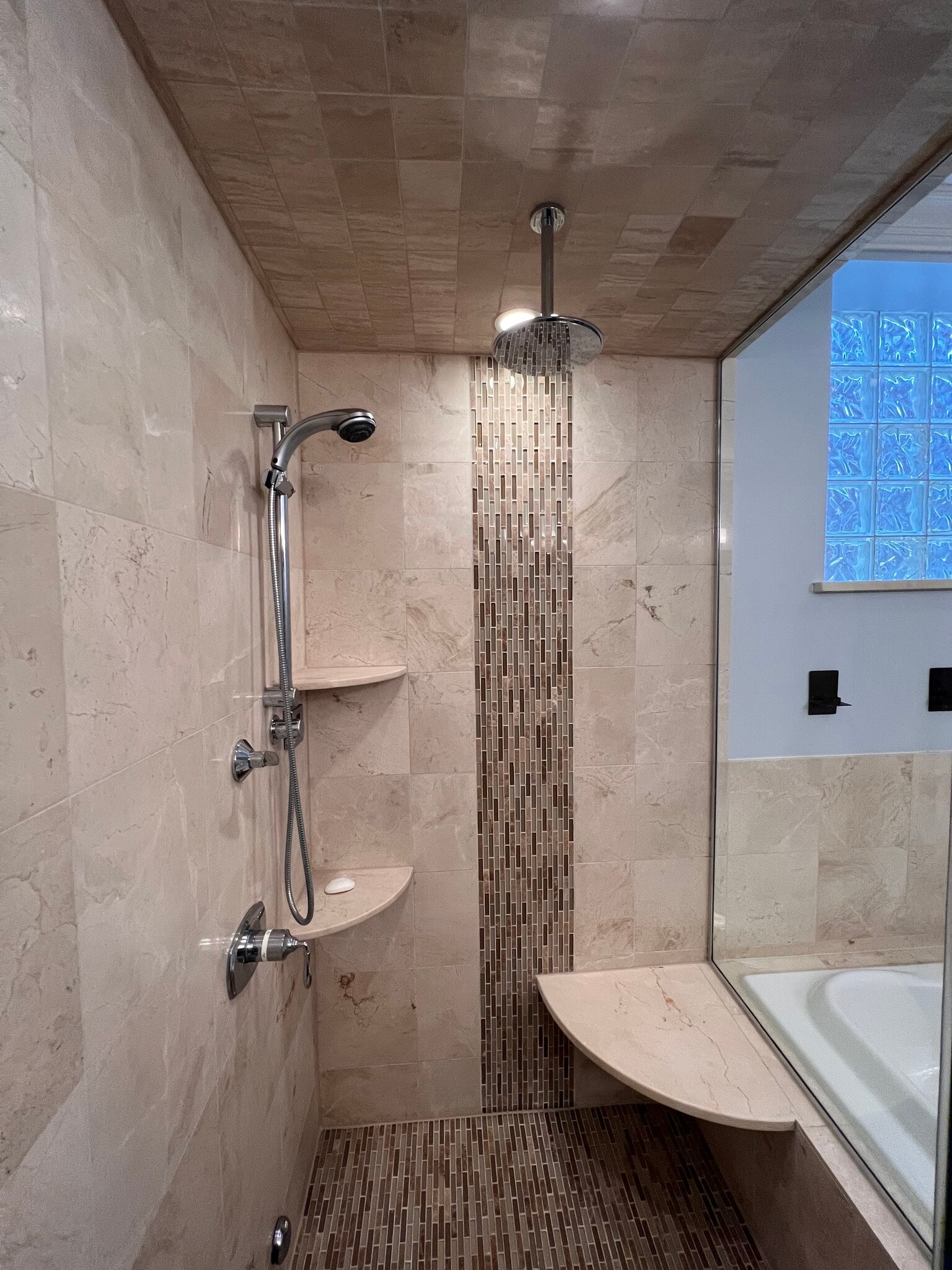 Building Photo - 2042 N Racine Ave