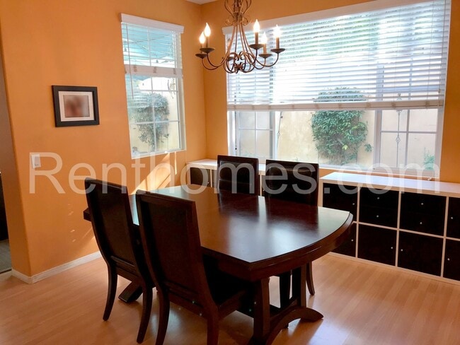 Building Photo - 473 Camino Verde