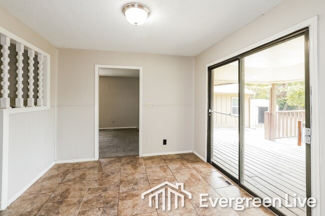 Building Photo - 9512 Bennington Ave