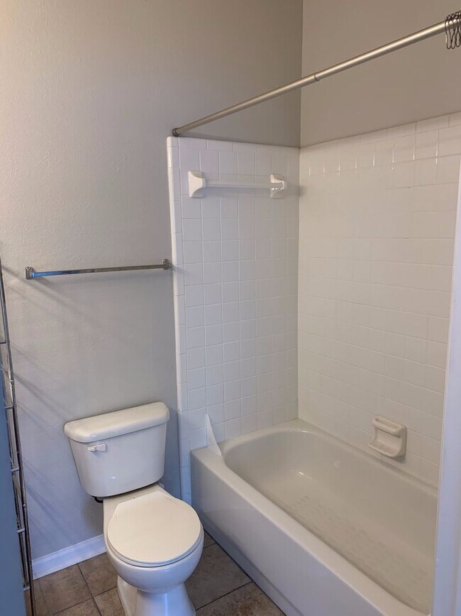 Building Photo - Longleaf Villas